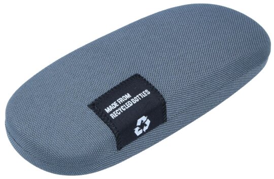 Leichtes Hartschalen-Brillenetui in Grau "Malmö" mit recyceltem Nylon-Bezug aus PET-Flaschen