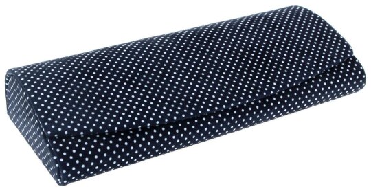 Gepunktetes Brillenetui in Nachtblau aus weichem, echten Leder mit Magnetverschluss