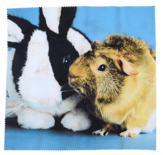 Sanftes Microfasertuch mit süßem Motiv von Hase und Meerschweinchen
