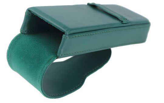 Hochwertiges Brillenetui "Jupiter" aus echtem Leder mit Einstecklasche in Grün