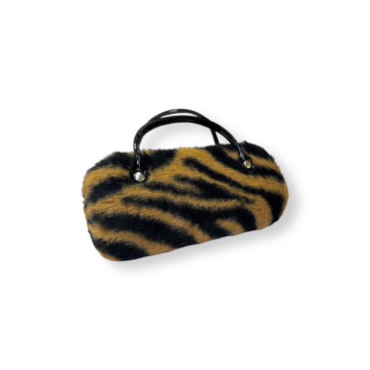 Stylisches Handtaschenetui von Kindler im Safari - Design mit praktischem Griff Tiger