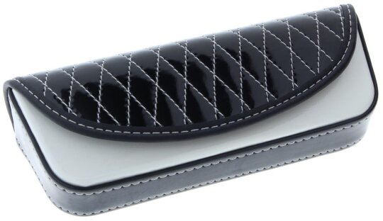 Taschenetui KNOLLI aus Kunstleder mit Ziernähten in weiß-schwarz