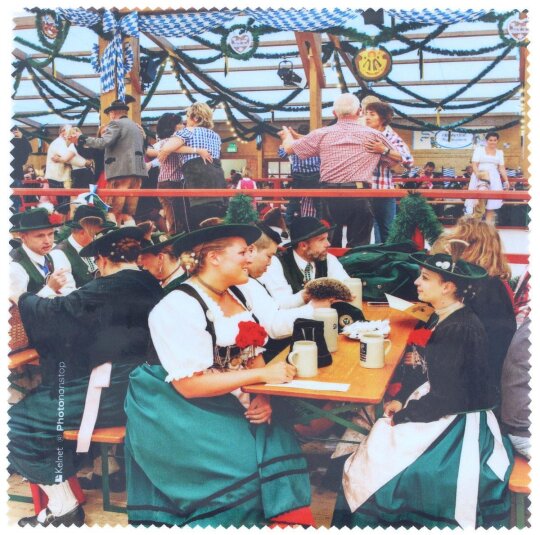 La Kelnet Microfasertuch - Oktoberfest - Festzelt bei Tanz und Schmaus