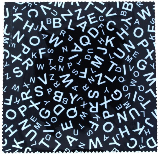 Polyclean Microfasertuch mit BLACK AND WHITE-Motiv "Buchstaben" auf schwarzem Untergrund