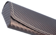 Edles Hartschalen-Brillenetui "Carbon" mit braunem Bezug im Carbon-Design und Magnetverschluss